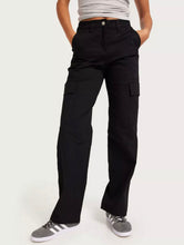 Load image into Gallery viewer, minka high-rise straight leg cargo denim | black
