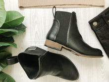 Load image into Gallery viewer, ollie chelsea leather booties
