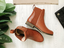 Load image into Gallery viewer, ollie chelsea leather booties
