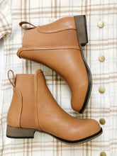 Load image into Gallery viewer, ollie chelsea leather booties
