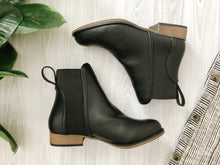 Load image into Gallery viewer, ollie chelsea leather booties
