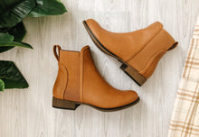 Load image into Gallery viewer, ollie chelsea leather booties
